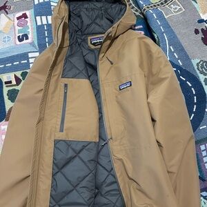 Patagonia Men's Tan Performance Jacket